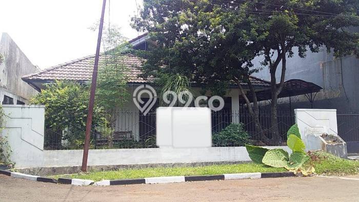 For Sale! Premium House LT 385m2 Desain Elegan di Tegallega For Sale! Premium House LT 385m2 Desain Elegan di Tegallega