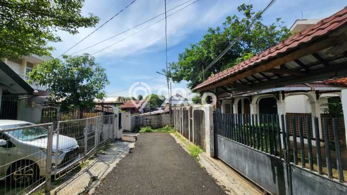 Siap Huni Rumah Mewah 4 Kamar di Pancoran Dekat ke Mana Pun Siap Huni Rumah Mewah 4 Kamar di Pancoran Dekat ke Mana Pun