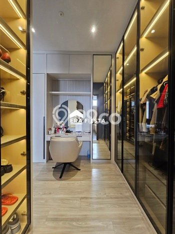 Ready to Use! Luxury House LT 153m2 Desain Elegan di BSD City Ready to Use! Luxury House LT 153m2 Desain Elegan di BSD City