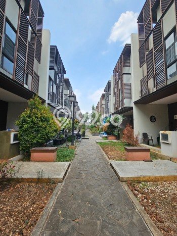 Dijual Hunian Rumah Nyaman 3 Kamar di BSD, Tangerang Dijual Hunian Rumah Nyaman 3 Kamar di BSD, Tangerang