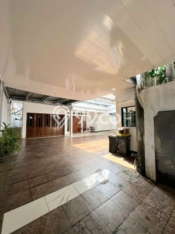 For Sale! Luxury House LT 535m2 Desain Modern di Kemang For Sale! Luxury House LT 535m2 Desain Modern di Kemang