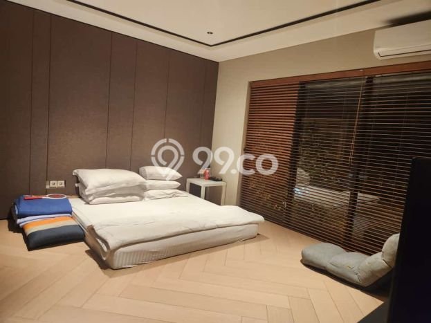Rumah Menguntungkan di Pusat Kota Gading Serpong Serenade Lake, Tangerang - 3 Kamar Tidur Rumah Menguntungkan di Pusat Kota Gading Serpong Serenade Lake, Tangerang - 3 Kamar Tidur