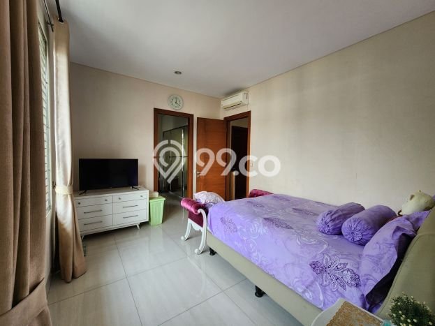 Jual Rumah Luas Megah Dengan View Cantik di Pondok Indah, Jakarta Selatan Jual Rumah Luas Megah Dengan View Cantik di Pondok Indah, Jakarta Selatan