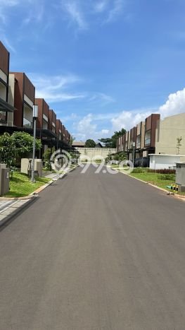 Jual Rumah Mewah Elegan Dengan View Cantik di Gading Serpong, Tangerang Jual Rumah Mewah Elegan Dengan View Cantik di Gading Serpong, Tangerang