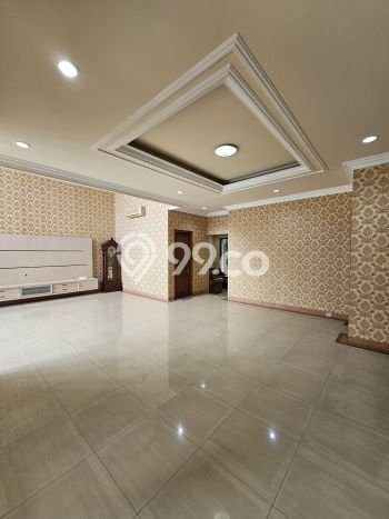 Hunian Elit LB 1000m2 Siap Pakai Desain Elegan di Pondok Indah, Jakarta Selatan Hunian Elit LB 1000m2 Siap Pakai Desain Elegan di Pondok Indah, Jakarta Selatan