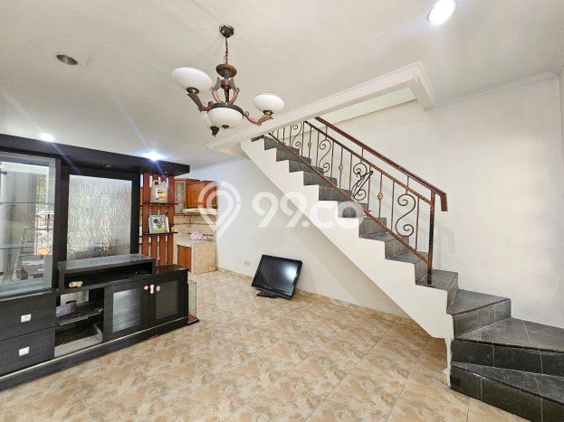 Rumah Minimalis 2 KT di Taman Palem Jakarta Barat Full Furnished Rumah Minimalis 2 KT di Taman Palem Jakarta Barat Full Furnished