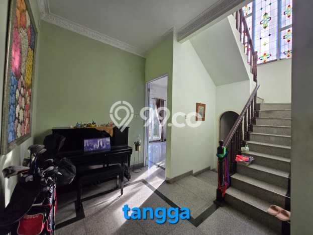 Rumah Elit Modern Tanpa Renovasi di Permata Buana Jakarta Barat Rumah Elit Modern Tanpa Renovasi di Permata Buana Jakarta Barat