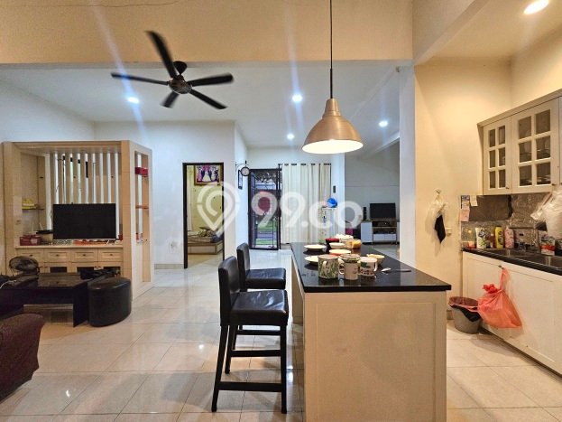 Rumah Luxury Modern Tanpa Renovasi di Gading Serpong Tangerang Rumah Luxury Modern Tanpa Renovasi di Gading Serpong Tangerang