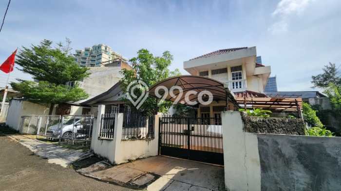 Siap Huni Rumah Mewah 4 Kamar di Pancoran Dekat ke Mana Pun Siap Huni Rumah Mewah 4 Kamar di Pancoran Dekat ke Mana Pun