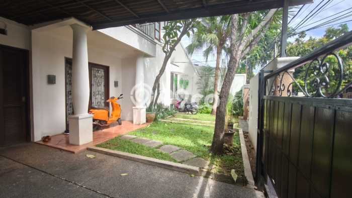 Rumah Elit LB 235m2 Siap Pakai Desain Elegan di Bintaro, Tangerang Selatan Rumah Elit LB 235m2 Siap Pakai Desain Elegan di Bintaro, Tangerang Selatan