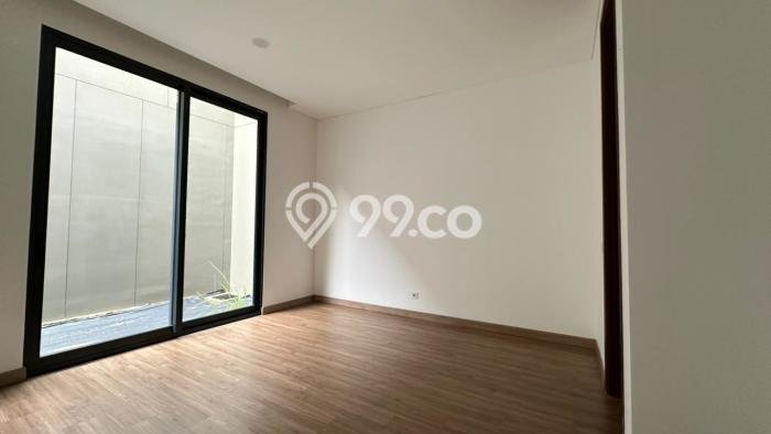 Rumah Mewah LB 480m2 Siap Huni Desain Elegan di BSD, Tangerang Rumah Mewah LB 480m2 Siap Huni Desain Elegan di BSD, Tangerang
