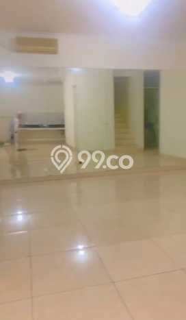 Hunian Elit LB 250m2 Siap Huni Desain Elegan di BSD, Tangerang Hunian Elit LB 250m2 Siap Huni Desain Elegan di BSD, Tangerang