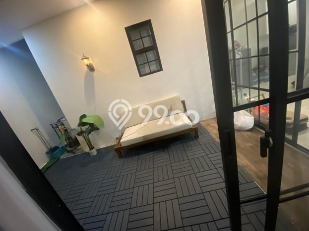 Hunian Eksklusif Dijual LT 180m2 di BSD, Tangerang Selatan Hunian Eksklusif Dijual LT 180m2 di BSD, Tangerang Selatan
