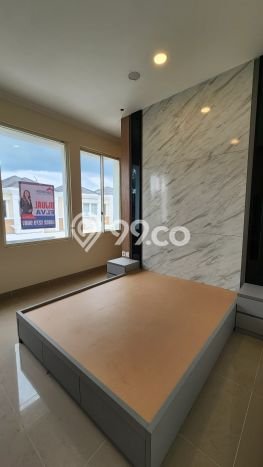 Jual Murah Rumah dengan Luas Tanah 128m² dan Luas Bangunan 158m² di Area Gading Serpong, Tangerang Jual Murah Rumah dengan Luas Tanah 128m² dan Luas Bangunan 158m² di Area Gading Serpong, Tangerang