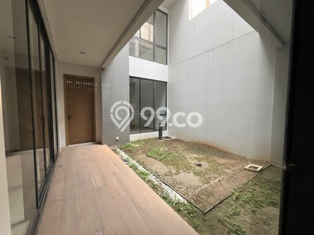 Rumah Elit Modern Tanpa Renovasi di BSD Tangerang Rumah Elit Modern Tanpa Renovasi di BSD Tangerang