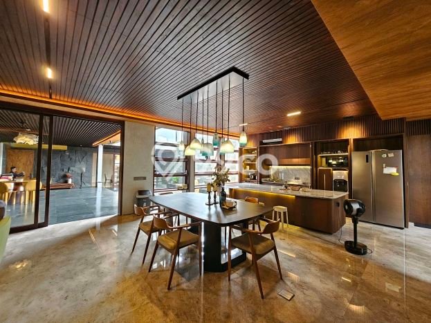 Ready to Use! Luxury House LT 337m2 Desain Modern di Gading Serpong Ready to Use! Luxury House LT 337m2 Desain Modern di Gading Serpong