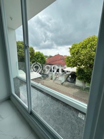 Dijual Rumah Eksklusif 4 KT di Citraland, Surabaya Dijual Rumah Eksklusif 4 KT di Citraland, Surabaya