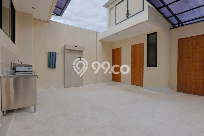 Rumah Elit LB 254m2 Siap Huni Desain Elegan di Dewi Sri, Badung Rumah Elit LB 254m2 Siap Huni Desain Elegan di Dewi Sri, Badung