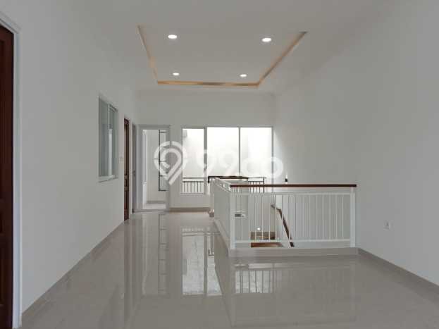 Rumah Luxury Modern Tanpa Renovasi di BSD Griya Loka Tangerang Rumah Luxury Modern Tanpa Renovasi di BSD Griya Loka Tangerang