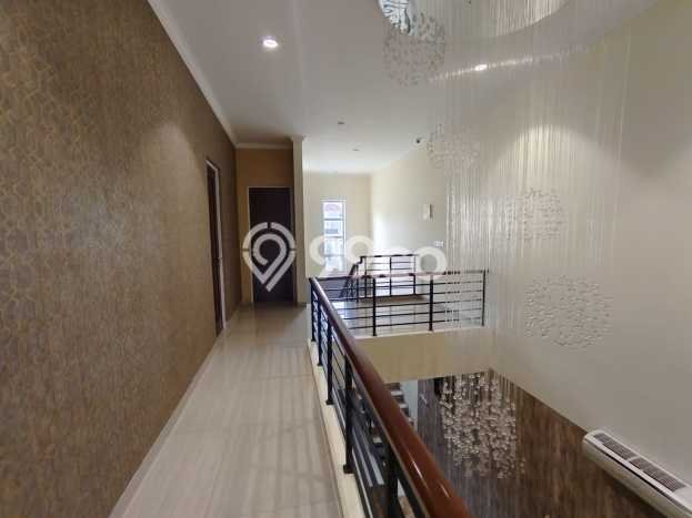 Rumah Luxury Modern Siap Huni di BSD Tangerang Rumah Luxury Modern Siap Huni di BSD Tangerang