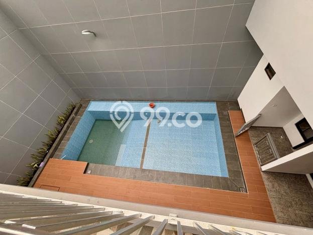 Rumah Mewah LB 250m2 Siap Pakai Desain Elegan di BSD Griya Loka, Tangerang Rumah Mewah LB 250m2 Siap Pakai Desain Elegan di BSD Griya Loka, Tangerang