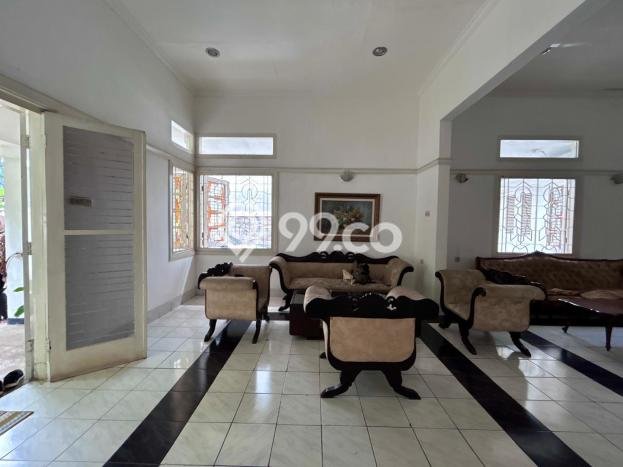 Hot Offer Hunian Mewah Ideal dan Luas di Menteng, Jakarta Pusat Hot Offer Hunian Mewah Ideal dan Luas di Menteng, Jakarta Pusat