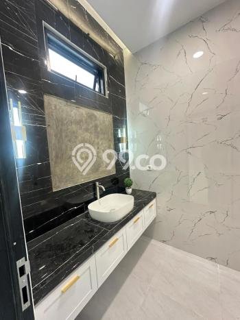 Rumah Elit Modern Tanpa Renovasi di BSD Kencana Loka Tangerang Rumah Elit Modern Tanpa Renovasi di BSD Kencana Loka Tangerang