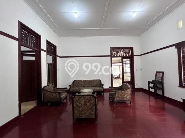 Rumah Mewah Siap Huni LT 1110m2 di Menteng, Jakarta Pusat Rumah Mewah Siap Huni LT 1110m2 di Menteng, Jakarta Pusat