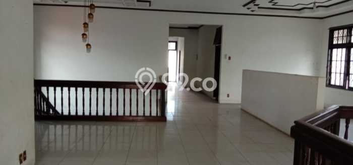 Ready to Use! Premium House LT 770m2 Desain Modern di Jatibening Ready to Use! Premium House LT 770m2 Desain Modern di Jatibening