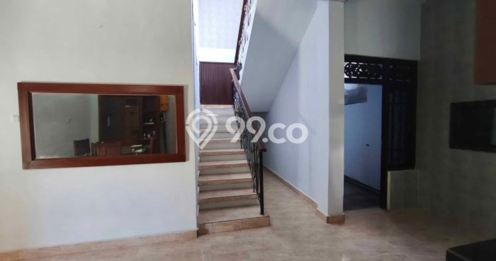 Rumah Kontrakan Denpasar LT 125m2 LB 100m2 Area Dalung Permai Rumah Kontrakan Denpasar LT 125m2 LB 100m2 Area Dalung Permai