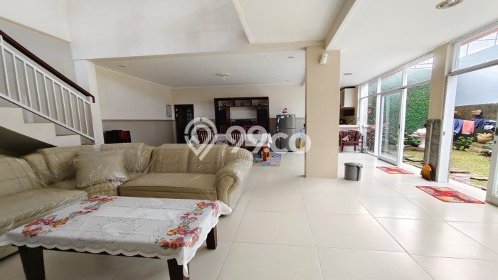 Disewakan! Rumah 2 Kamar Tidur &
3 Kamar Mandi di Nusa Dua, Badung Disewakan! Rumah 2 Kamar Tidur &
3 Kamar Mandi di Nusa Dua, Badung