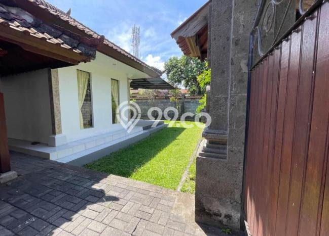 GOOD DEAL! Rumah area Legian, 3 KT, Ready, Luas 400m² Bangunan 175m² GOOD DEAL! Rumah area Legian, 3 KT, Ready, Luas 400m² Bangunan 175m²