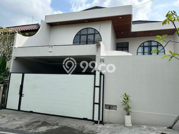 KESEMPATAN EMAS! Vila Kawasan , Luas 153m2m², Lingkungan Elite dengan keamanan terjamin KESEMPATAN EMAS! Vila Kawasan , Luas 153m2m², Lingkungan Elite dengan keamanan terjamin