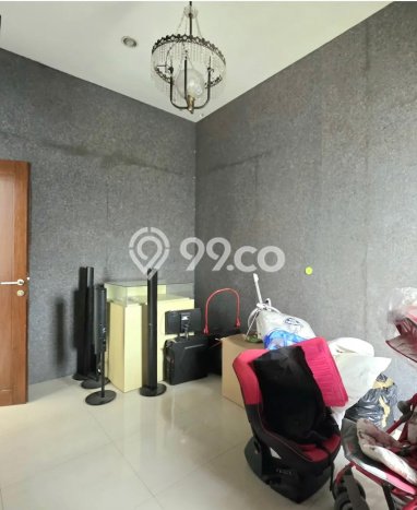 Rumah Mewah LB 230m2 Siap Pakai Desain Elegan di Tidar, Malang Rumah Mewah LB 230m2 Siap Pakai Desain Elegan di Tidar, Malang