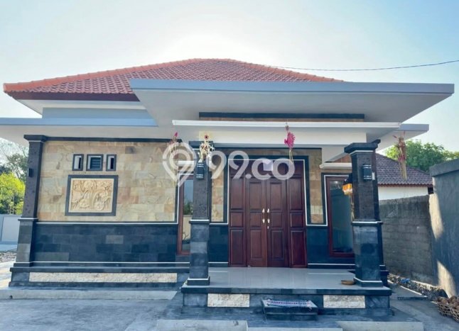 Rumah area Nusa Dua, Dekat Stasiun, 2 KT, Luas 800m² LB 200m² Rumah area Nusa Dua, Dekat Stasiun, 2 KT, Luas 800m² LB 200m²