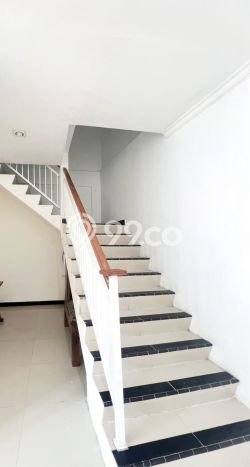 Rumah Siap Huni di Denpasar Barat, Denpasar, LT 128m2m² Bangunan 180m2m² Rumah Siap Huni di Denpasar Barat, Denpasar, LT 128m2m² Bangunan 180m2m²