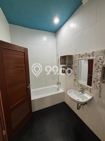 Vila di , Area 0m2m², Area Strategis, Tersedia Vila di , Area 0m2m², Area Strategis, Tersedia