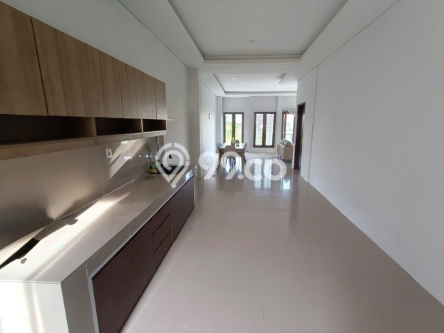 Lokasi terbaik! Rumah siap pakai disewakan di Denpasar Selatan LB 350m2 Lokasi terbaik! Rumah siap pakai disewakan di Denpasar Selatan LB 350m2