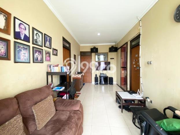 Hunian Elit LB 191m2 Siap Huni Desain Elegan di Bintaro, Tangerang Selatan Hunian Elit LB 191m2 Siap Huni Desain Elegan di Bintaro, Tangerang Selatan