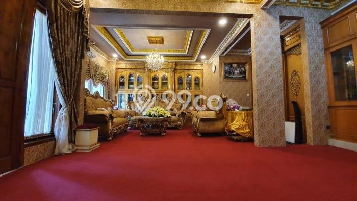 Hunian Mewah Dijual LT 375m2 di Ciracas, Jakarta Timur Hunian Mewah Dijual LT 375m2 di Ciracas, Jakarta Timur