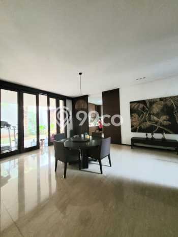 Rumah Mewah LB 480m2 Siap Huni Desain Elegan di Bintaro, Tangerang Selatan Rumah Mewah LB 480m2 Siap Huni Desain Elegan di Bintaro, Tangerang Selatan