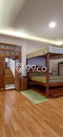 Siap Huni Rumah Mewah 5 Kamar di Jagakarsa Dekat ke Mana Saja Siap Huni Rumah Mewah 5 Kamar di Jagakarsa Dekat ke Mana Saja
