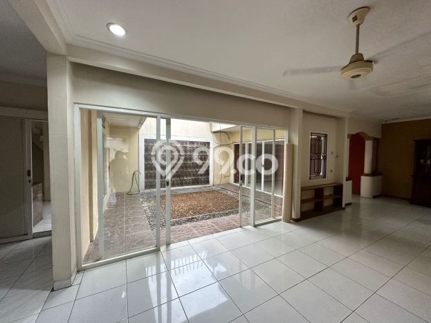 Rumah Luxury Modern Tanpa Renovasi di Bintaro Tangerang Selatan Rumah Luxury Modern Tanpa Renovasi di Bintaro Tangerang Selatan