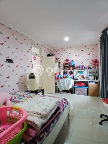 Rumah Mewah LB 199m2 Siap Huni Desain Elegan di Bintaro, Tangerang Selatan Rumah Mewah LB 199m2 Siap Huni Desain Elegan di Bintaro, Tangerang Selatan