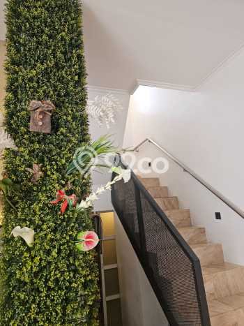 Rumah Strategis Modern Lb 250m2 di Ciputat, Tangerang Selatan Rumah Strategis Modern Lb 250m2 di Ciputat, Tangerang Selatan