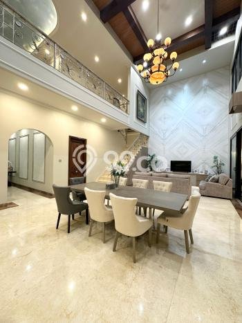 Rumah Mewah LB 460m2 Siap Pakai Desain Elegan di Bintaro, Tangerang Selatan Rumah Mewah LB 460m2 Siap Pakai Desain Elegan di Bintaro, Tangerang Selatan