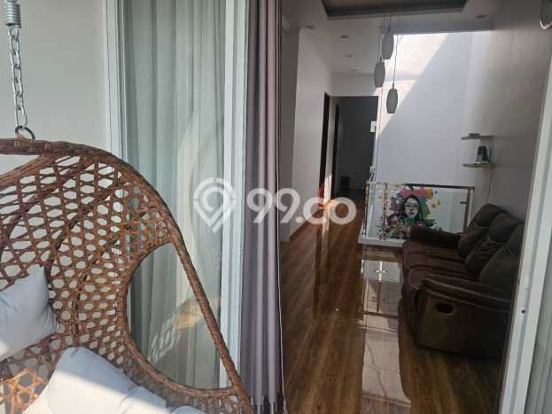 Rumah Strategis Modern Lb 250m2 di Ciputat, Tangerang Selatan Rumah Strategis Modern Lb 250m2 di Ciputat, Tangerang Selatan