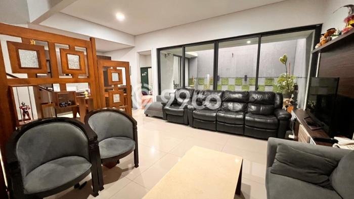 Rumah Luxury Modern Siap Huni di Bintaro Tangerang Selatan Rumah Luxury Modern Siap Huni di Bintaro Tangerang Selatan