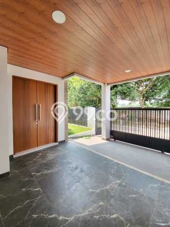 For Sale Rumah Mewah Exclusive di Serpong Utara, Tangerang Selatan For Sale Rumah Mewah Exclusive di Serpong Utara, Tangerang Selatan