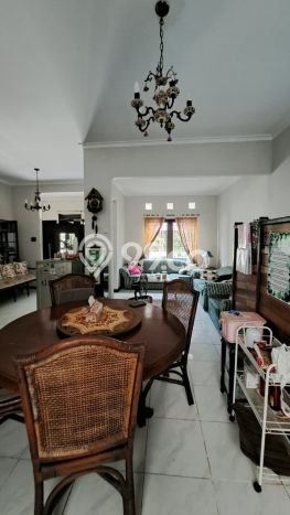 Ready to Use! Luxury House LT 144m2 Desain Elegan di Bintaro Ready to Use! Luxury House LT 144m2 Desain Elegan di Bintaro